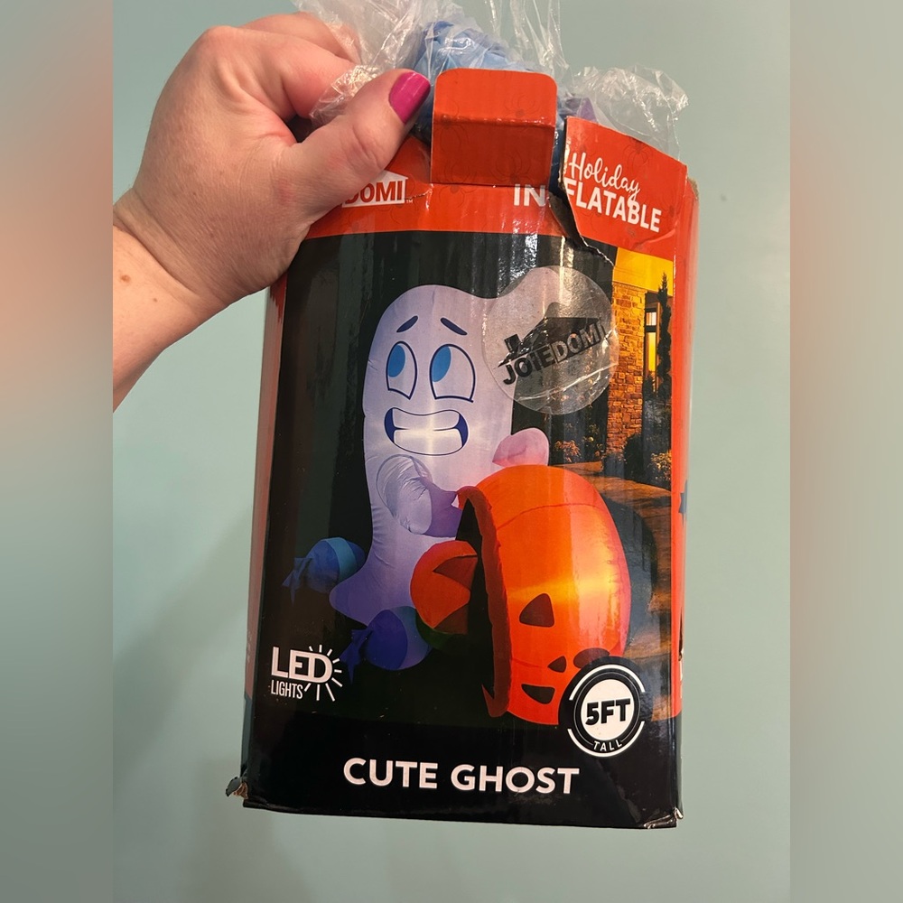 Joiedomi 5ft Halloween Ghost Inflatable Light Up Yard Decoration